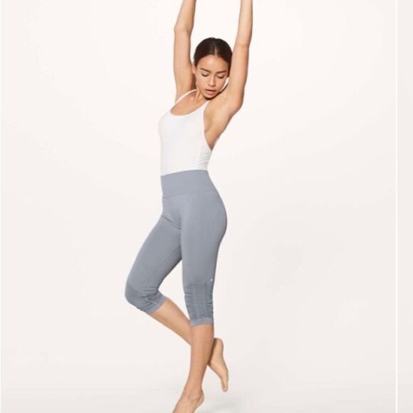 Lululemon awakening crop taryn toomey collection gray - Picture 2 of 11
